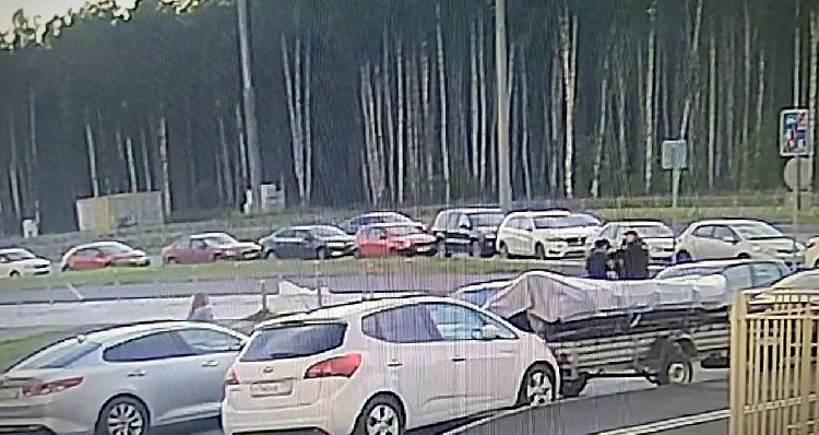 Драка на парковке жилого комплекса Драка на парковке жилого комплекса