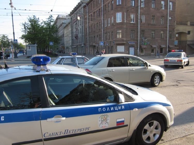 Неизвестный в парадной ЖК Неизвестный в парадной ЖК