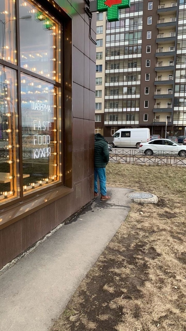 Скульптура "Писающий мальчик"