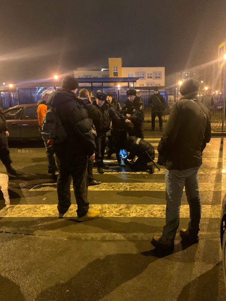 Выстрелы на территории жилого комплекса