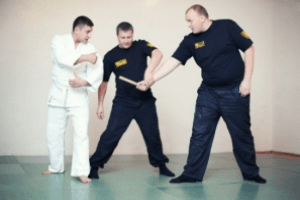 Как проходит процесс подготовки охранников? Как проходит процесс подготовки охранников?