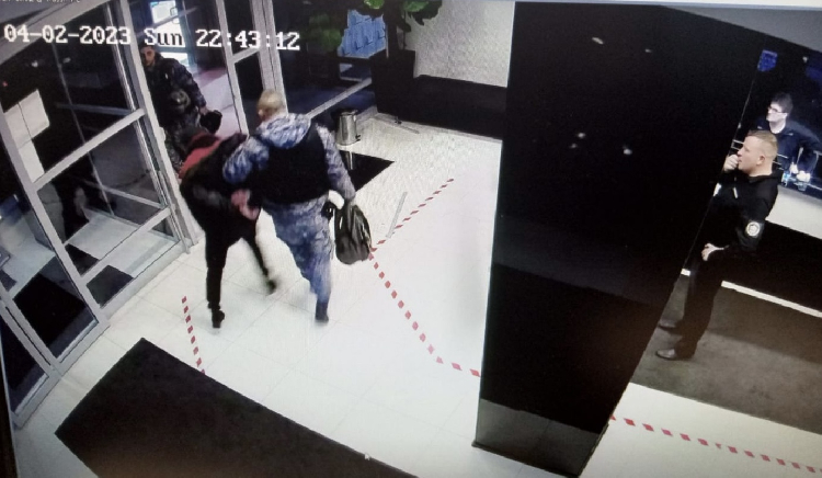 Дебош в бизнес центре Дебош в бизнес центре